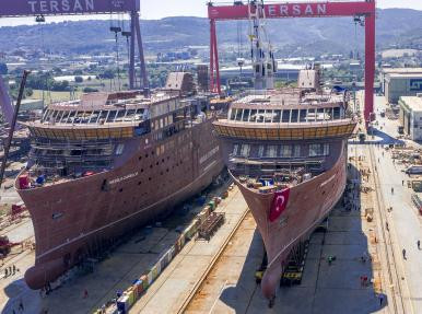 Load out du plus grand navire de transport de passagers construit en Turquie.